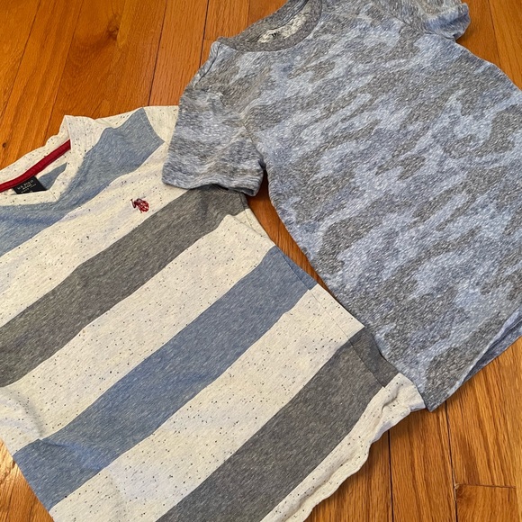 Boys’ size 8 t-shirts (lot of 2) - Picture 1 of 4